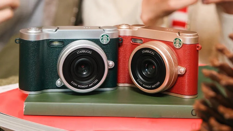 Không phải lần đầu Starbucks bước chân vào giới máy ảnh