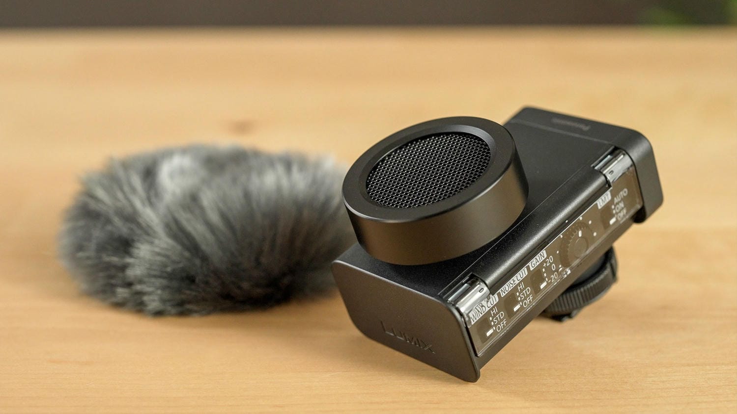 DMW-DMS1 hỗ trợ ghi âm 32-bit float