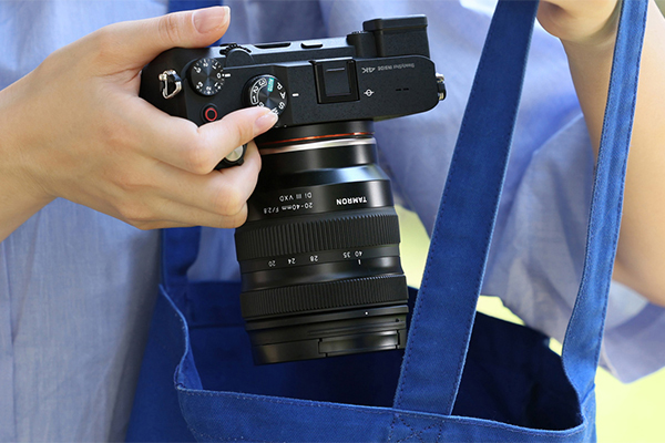 Ra mắt TAMRON 20-40mm f2.8 gọn nhẹ