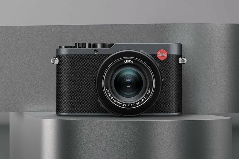 Leica D-Lux 8 được thiết kế thân xám, grip đen