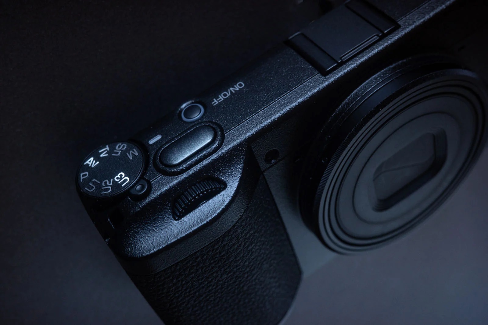 Lấy nét nhanh hơn, chính xác hơn