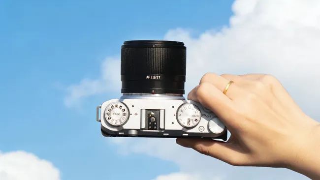 Ra Mắt TTArtisan AF 17mm f/1.8 Air lấy nét nhanh, êm