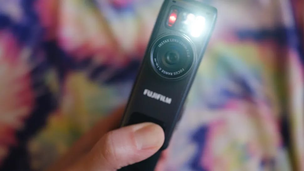 Evo Cinema có độ trễ nhẹ khi đổi chế độ