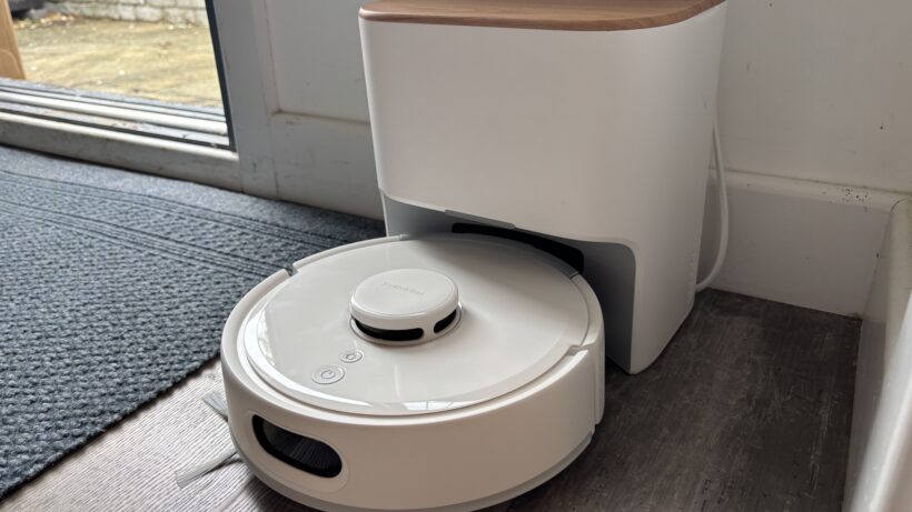 SwitchBot K11+: Nhỏ gọn và thân thiện