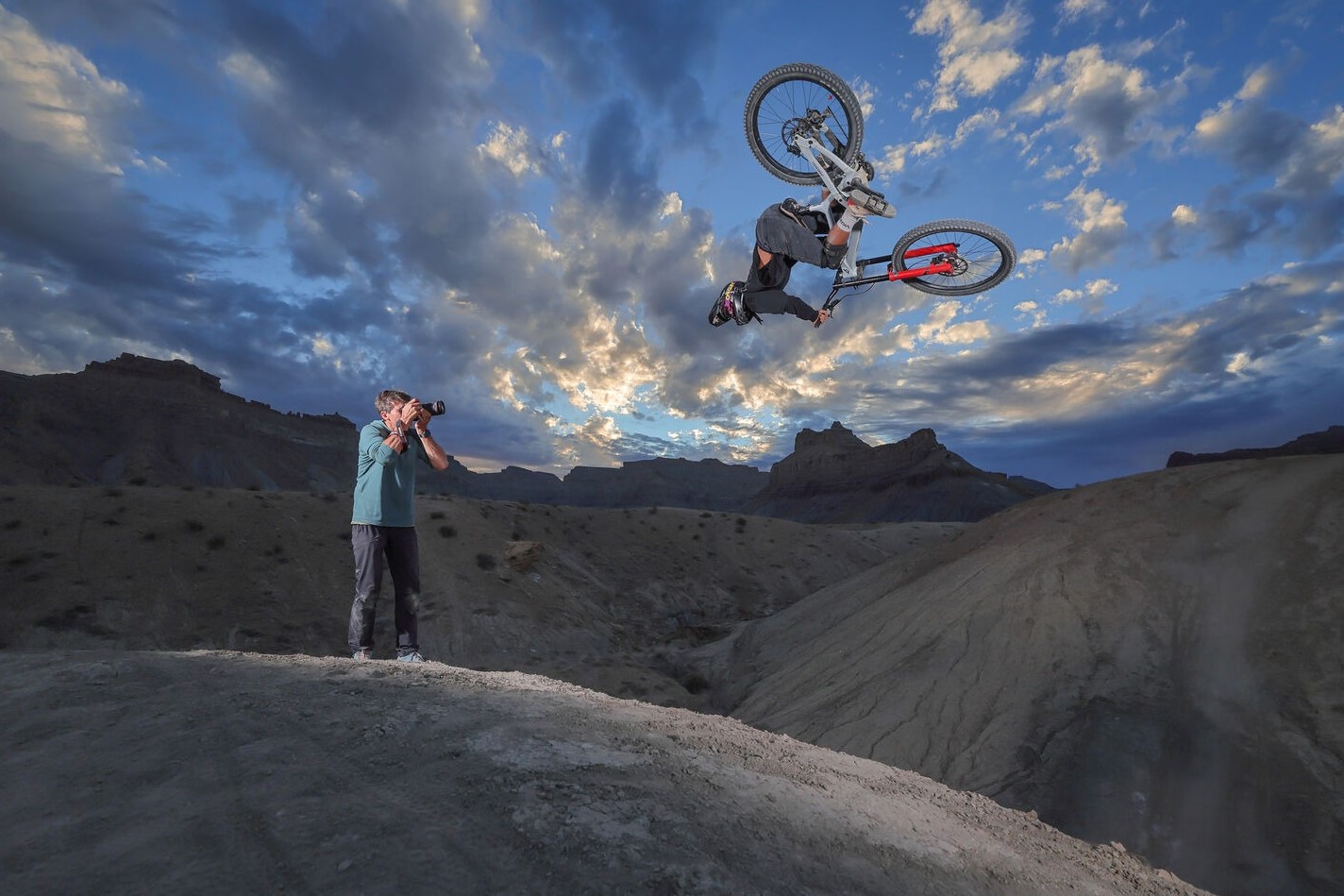 So sánh khả năng chụp liên tục Canon EOS R6 III vs EOS R5 II