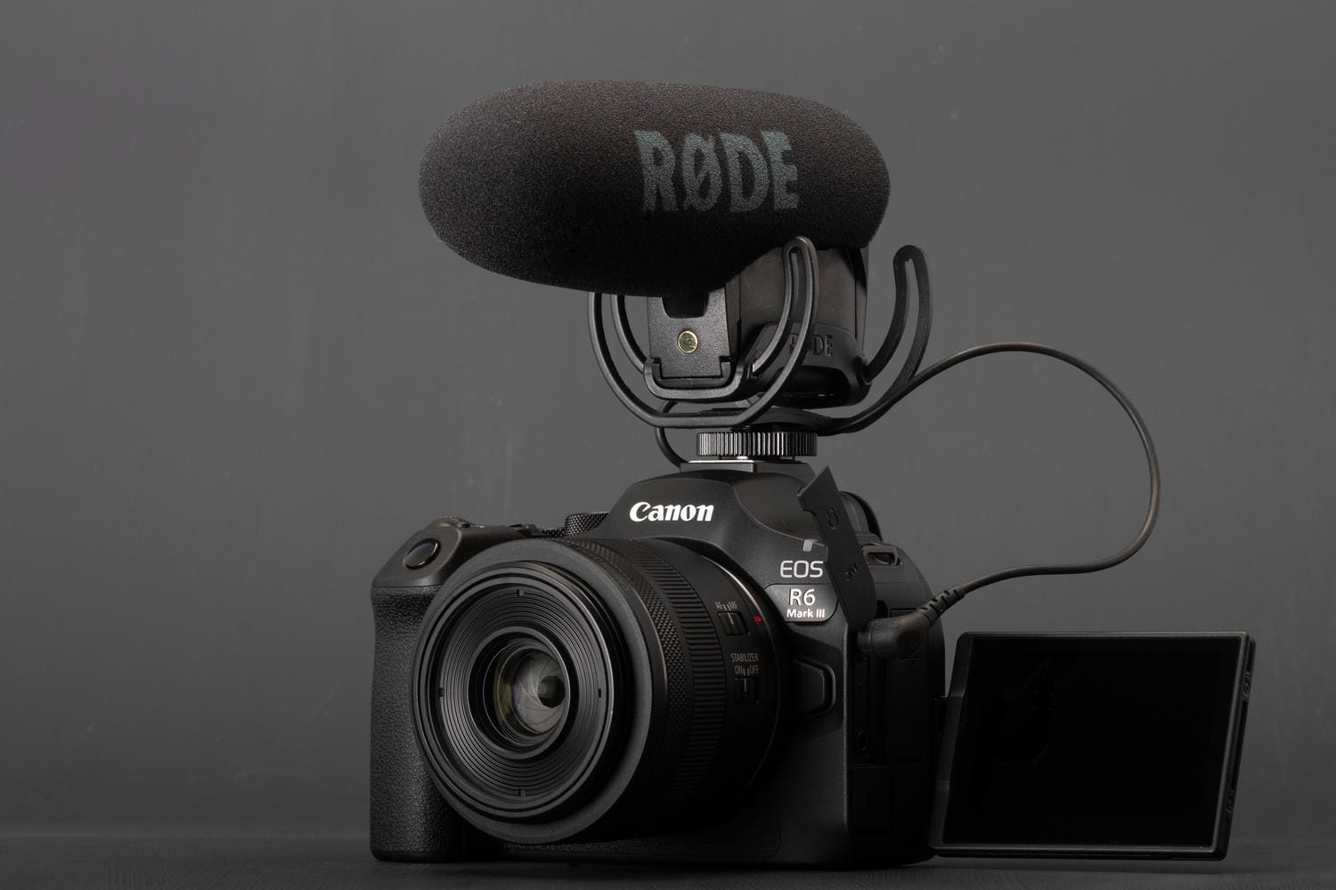 EOS R6 III có thể quay 7K 60p trực tiếp