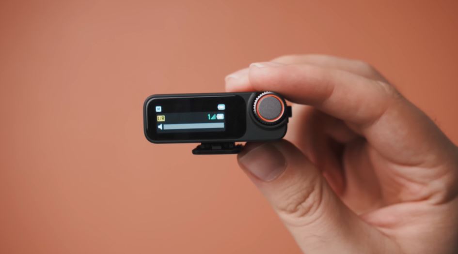 DJI Mic 3 Reciever được nâng cấp rõ rệt với màn hình cảm ứng