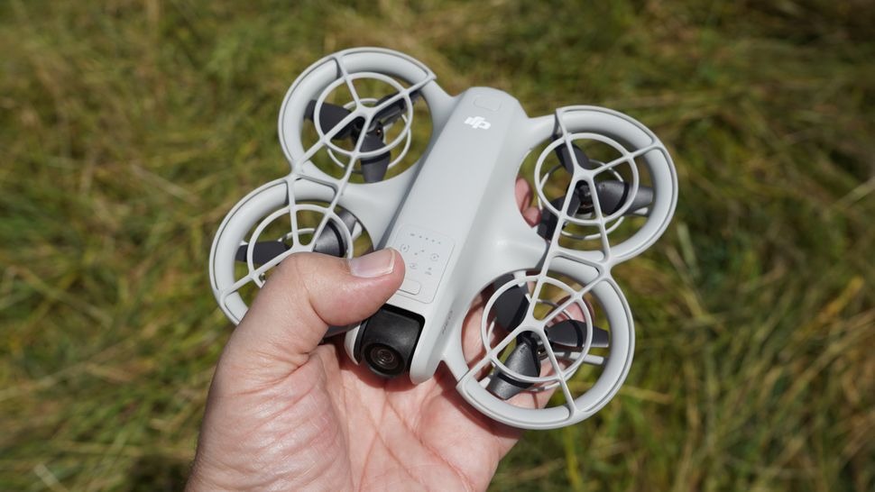 DJI Neo phù hợp hơn cho anh em mới bắt đầu chơi máy bay không người lái
