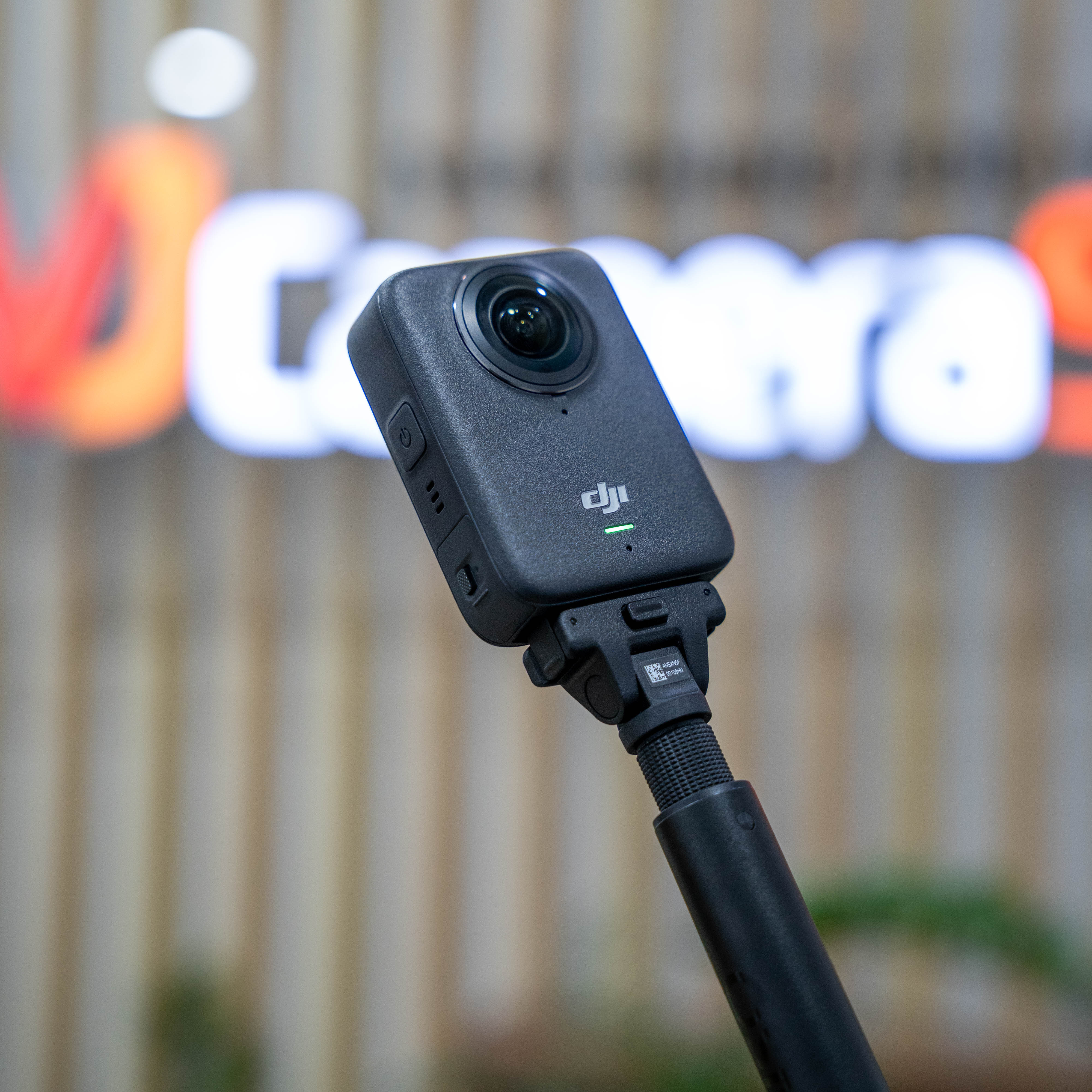 DJI Osmo 360 có ống kính tích hợp, không thể tháo rời