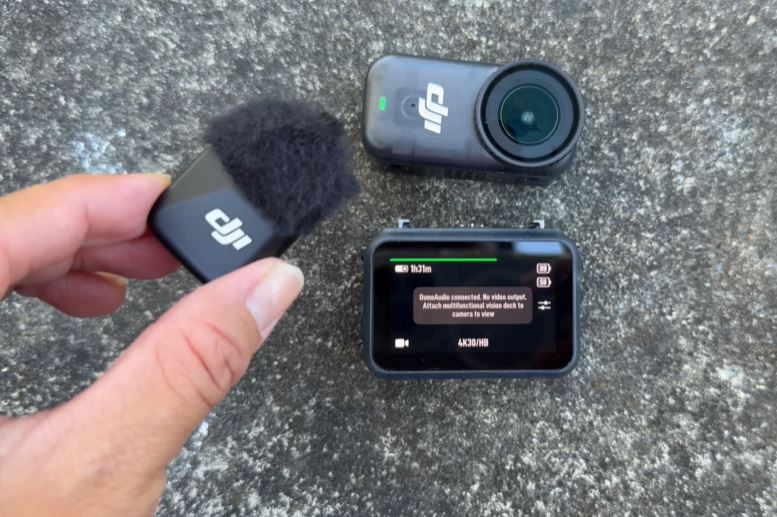 DJI Osmo Nano có micro tích hợp với chất lượng khá ổn định
