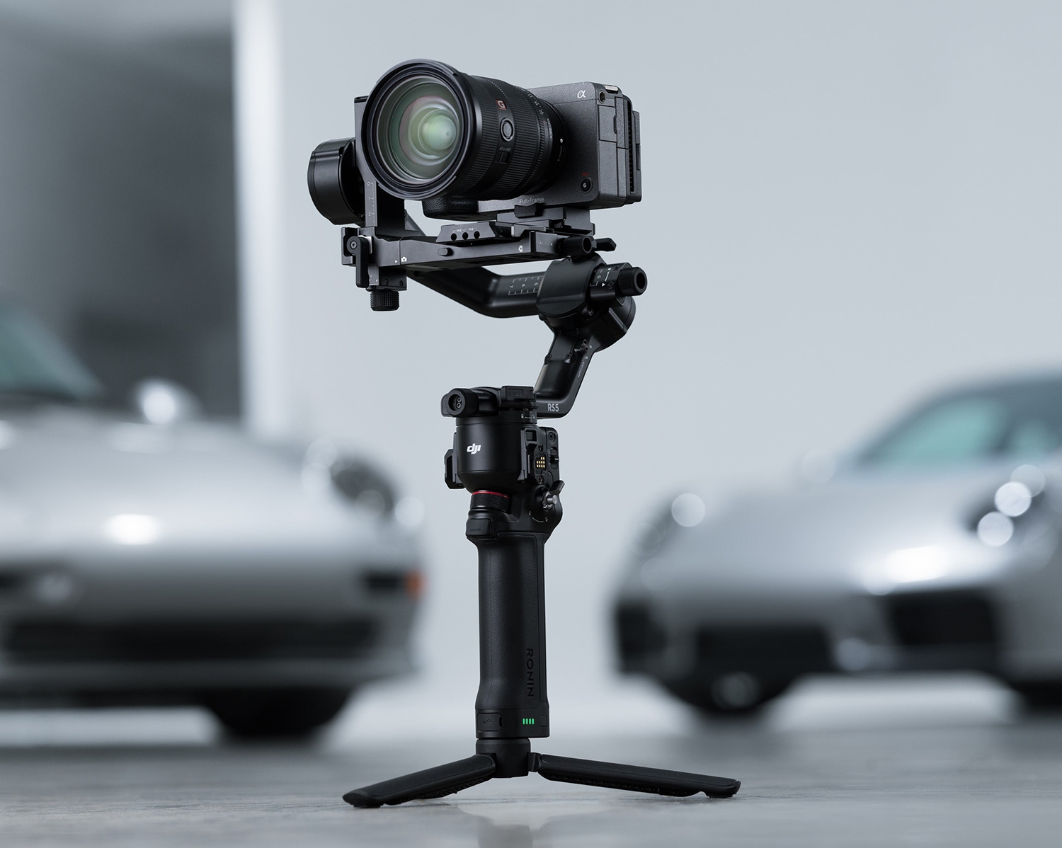 DJI RS 5 lý tưởng cho solo shooter và hybrid photographer
