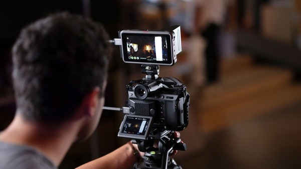 GFX100 II được nâng cấp với khả năng quay video 8K