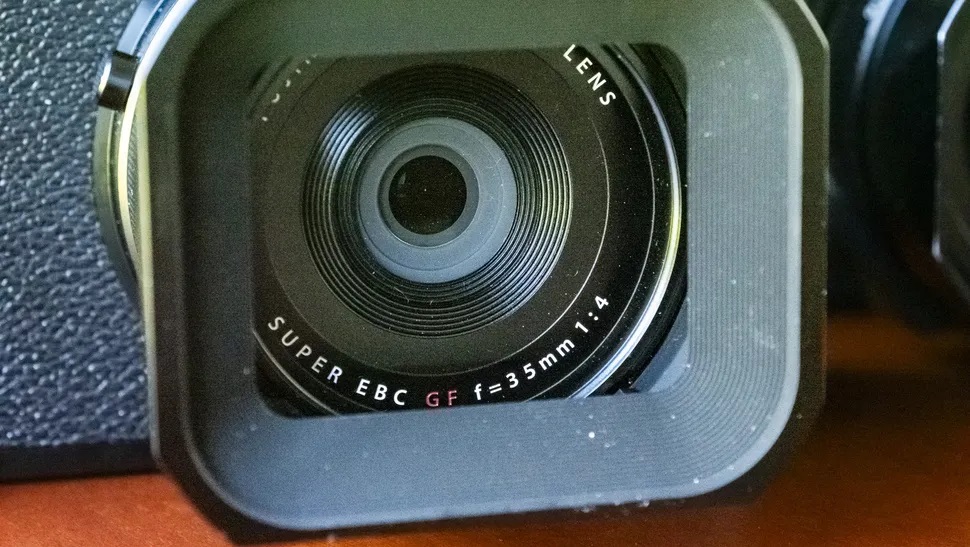 Q3 lấy nét và macro tiện hơn GFX100RF