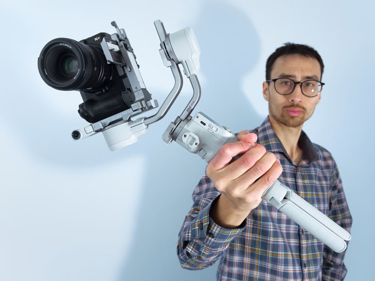 Gimbal: Giải pháp chống rung chủ động cho video