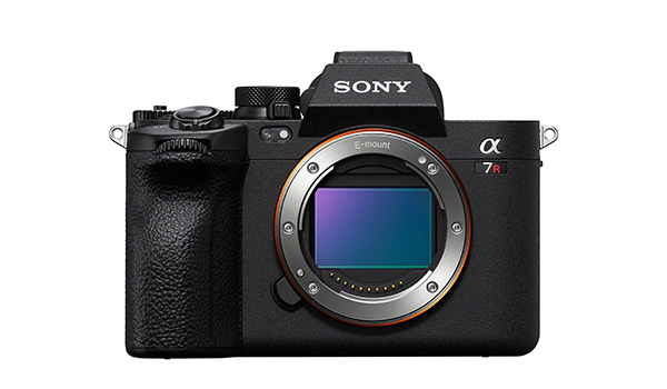 Sony A7R V với chiếc cảm biến Exmor R CMOS với độ phân giải 61MP khổng lồ