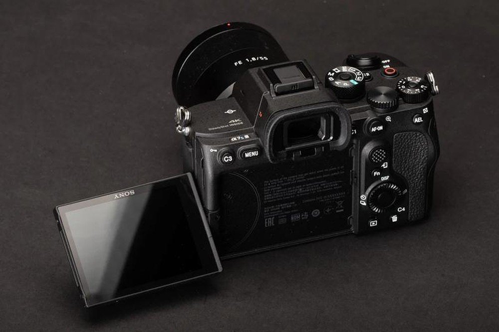 Màn hình cảm ứng Sony A7S III
