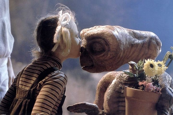 E.T. giành được 4 giải Oscar cùng hàng loạt giải thưởng danh giá