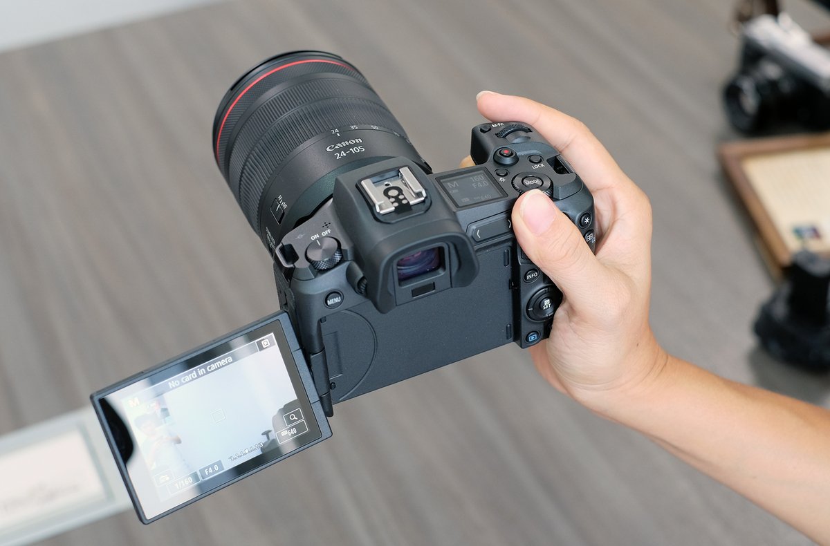 Doanh số Canon tăng so với cùng thời điểm năm ngoái
