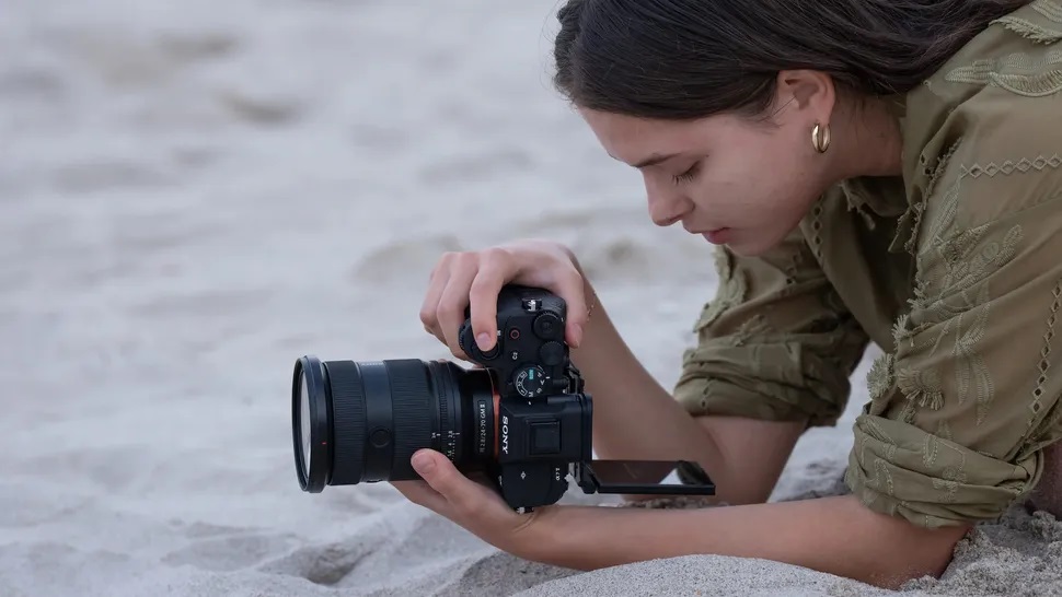 Sony A7R VI có thể vượt áp lực medium format
