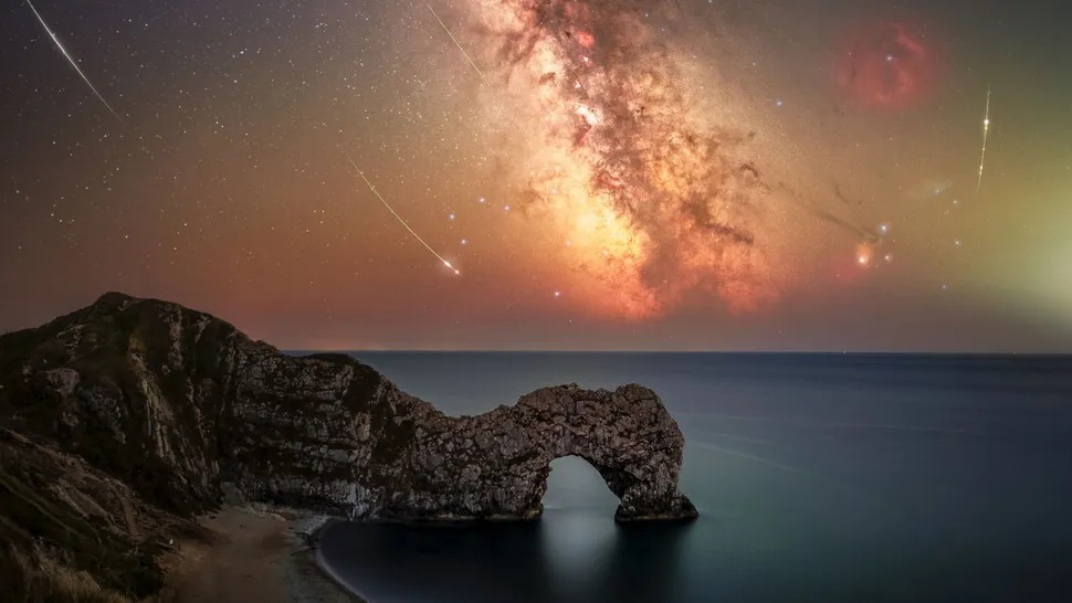 Mưa sao băng Perseid cùng Dải Ngân Hà