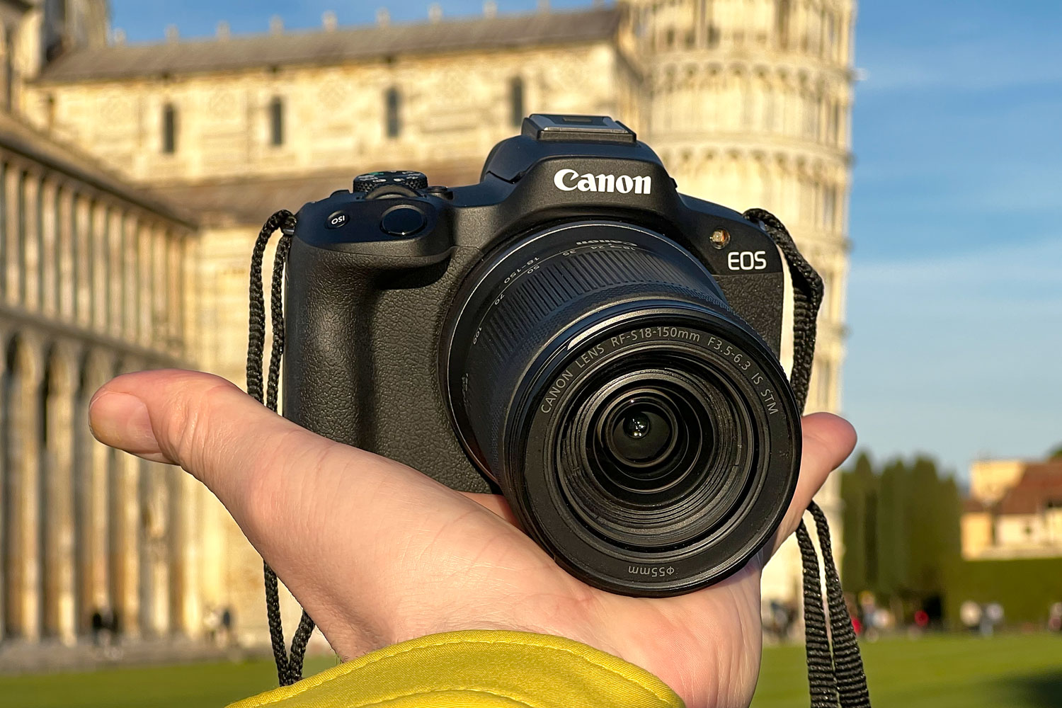 Canon EOS R50