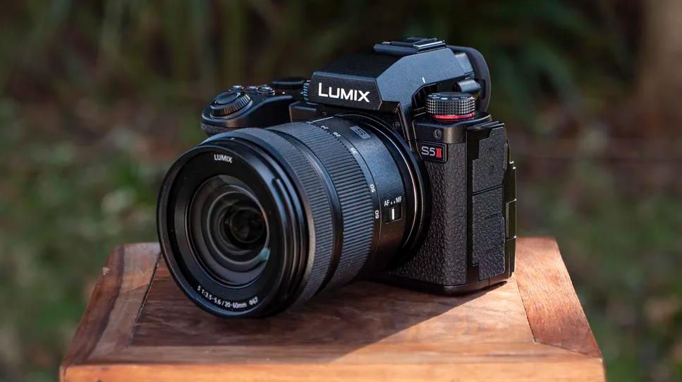 Máy ảnh Panasonic Lumix S5 II