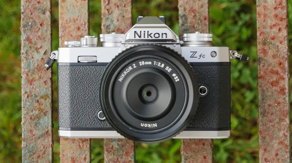 Máy ảnh Nikon Z fc