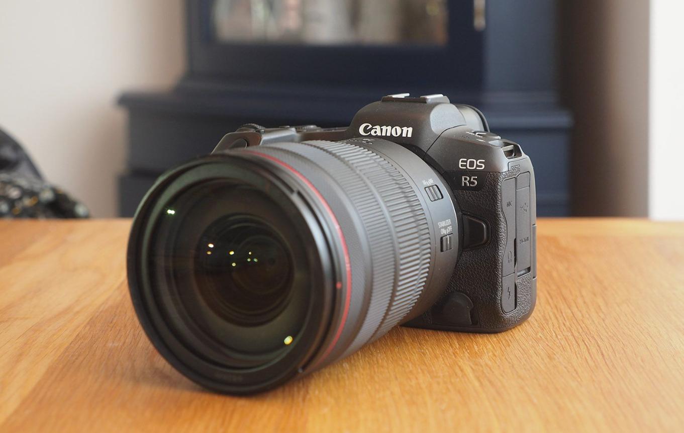 Máy cù phim Canon EOS R5