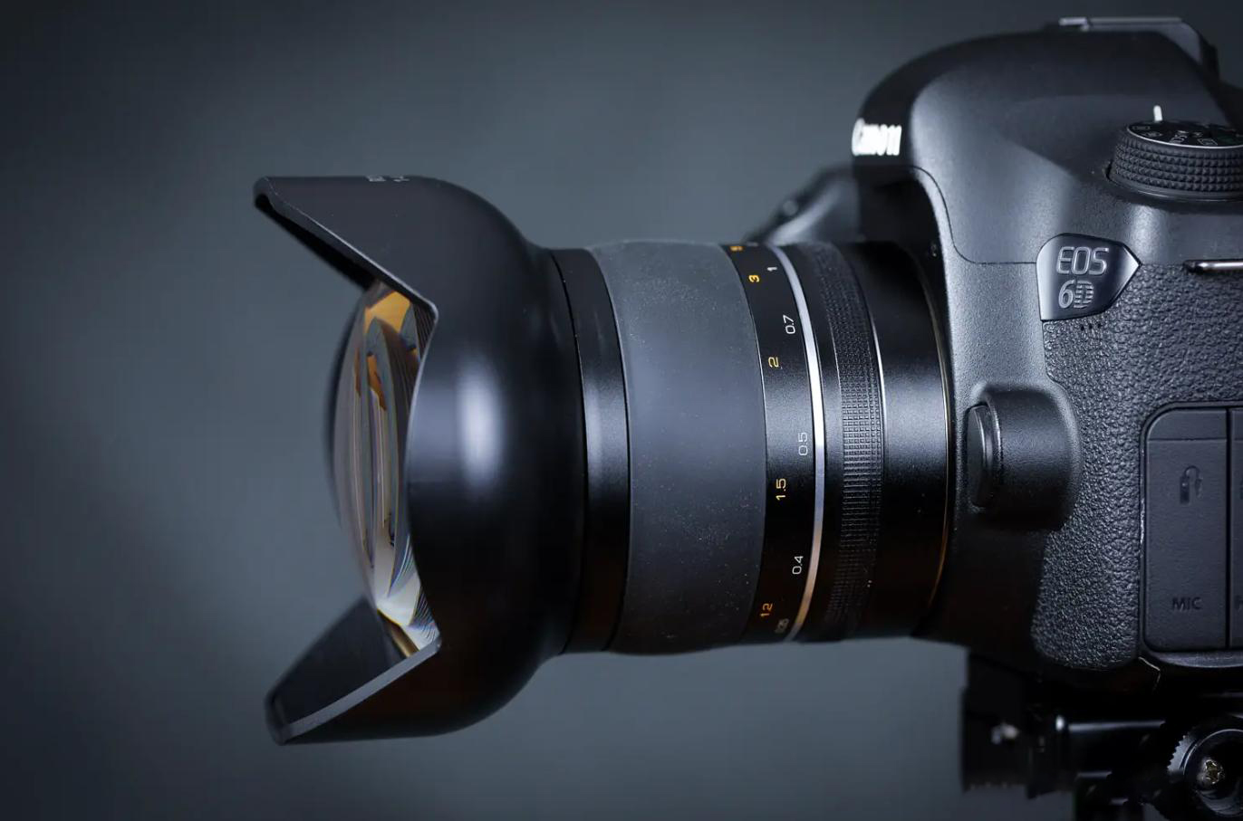 Ống kính Samyang XP 14mm f/2.4