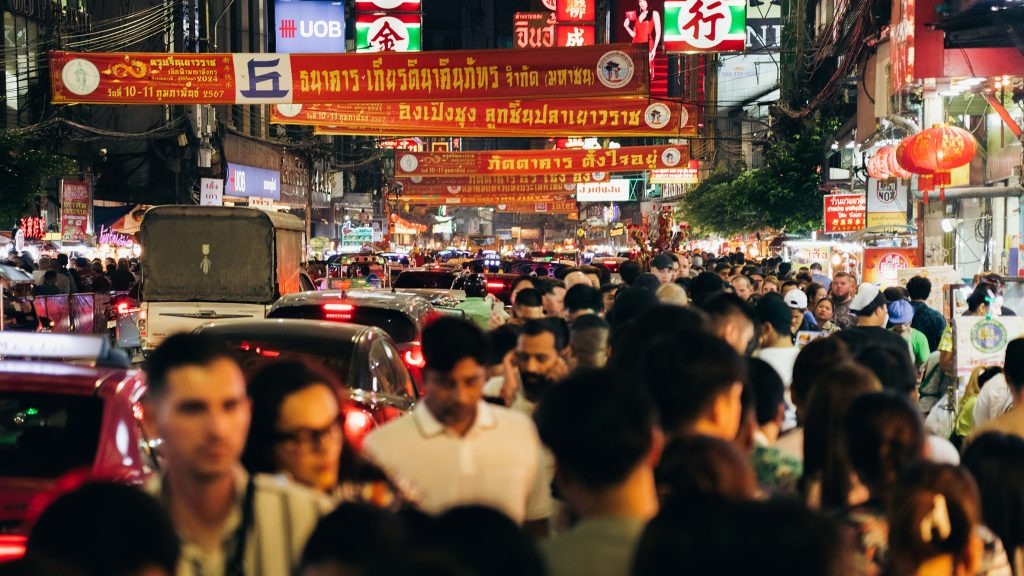 Đường phố Bangkok sở hữu gam màu sống động