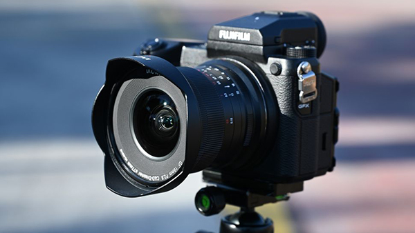 Ống kính Laowa 19mm f/2.8 Zero-D GFX có mức giá thấp hơn nhiều so hai ống kính của nhà Fuji